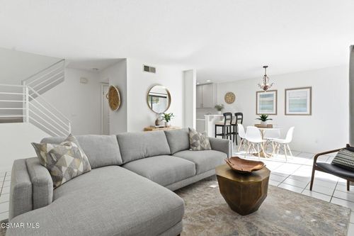 4-4265 Las Virgenes Rd, Calabasas, CA, 91302-2137 | Card Image