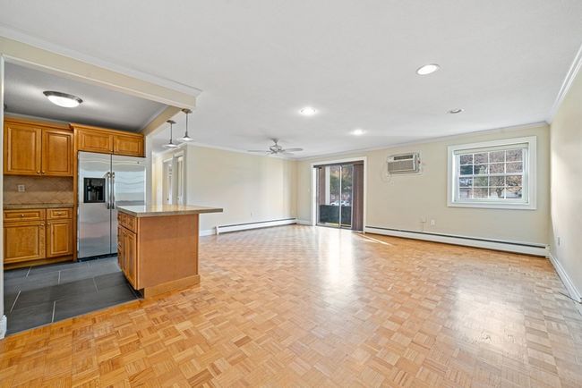 APT-6 - 237 N Main St, Condo with 2 bedrooms, 1 bathrooms and 2 parking in Andover MA | Image 5