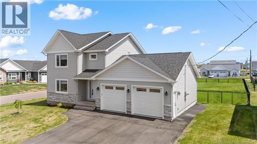 2 Rue Robert, Shediac, NB, E4P0R2 | Card Image