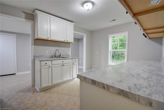 1215 E Russell Ave, House other with 3 bedrooms, 1 bathrooms and null parking in High Point NC | Image 14