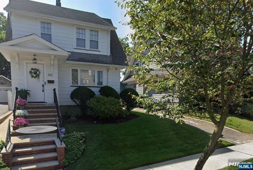 102 Pleasant Pl, Kearny, NJ, 07032-1850 | Card Image