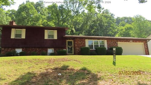611 Fitzhugh St, Ravenswood, WV, 26164-1315 | Card Image