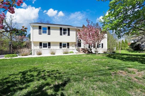 10 Shaw St, Medway, MA, 02053-1502 | Card Image