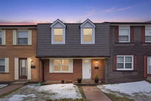 92-25 Brimwood Boulevard, Scarborough, ON, M1V1E2 | Card Image