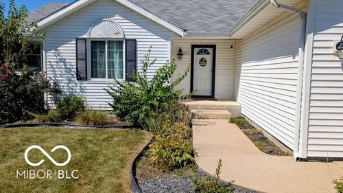 402 Maryland St, Parker City, IN, 47368-9138 | Card Image