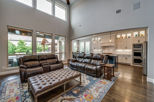 Great Open Living looking towards the kitchen | Image 7