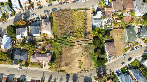 3716 Delmont Ave, Oakland, CA, 94605-1828 | Card Image