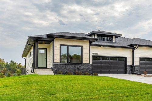 6641 River Bend Dr, Johnston, IA, 50131-1303 | Card Image