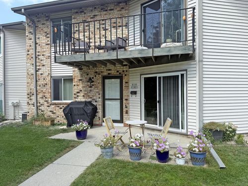 5-W170N11411 Armada Drive, Germantown, WI, 53022 | Card Image