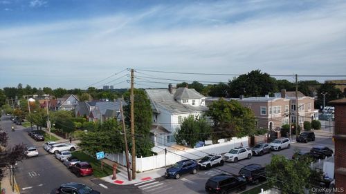21432 40th Avenue, New York, NY, 11361 | Card Image