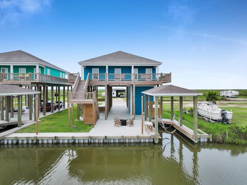 1297 Mabry St, Gilchrist, TX, 77617 | Card Image