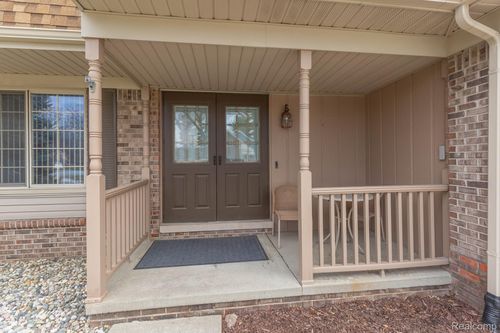 11580 Spicer Dr, Plymouth, MI, 48170-4335 | Card Image