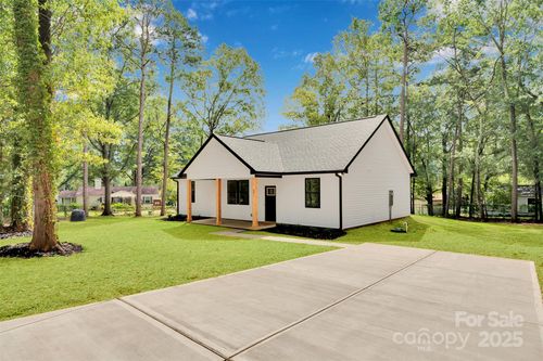 901 W 9th Ave, Gastonia, NC, 28052-5339 | Card Image