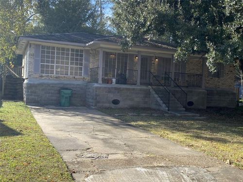 1361 Westlawn Dr, Slidell, LA, 70460-2569 | Card Image