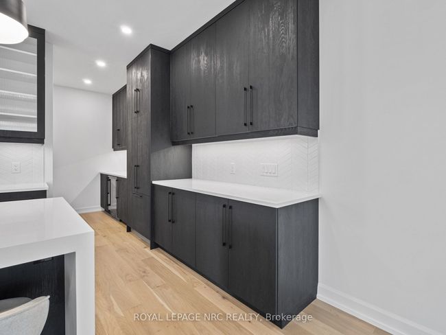 200 Klager Ave, House attached with 3 bedrooms, 4 bathrooms and 1 parking in Fonthill ON | Image 12