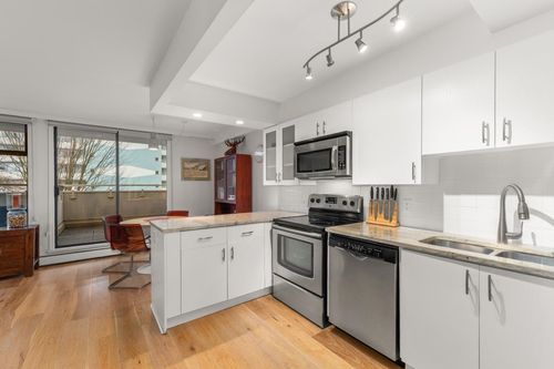 401-1819 Pendrell St, Vancouver, BC, V6G1T3 | Card Image