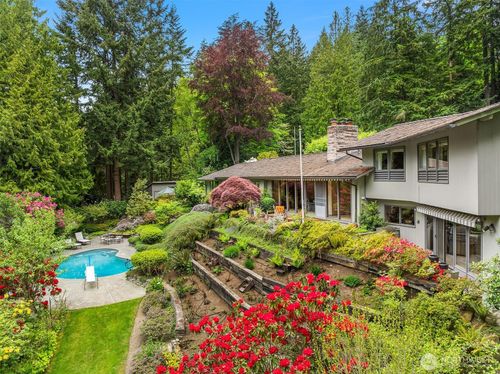 114 Nw Highland Dr, Shoreline, WA, 98177-8001 | Card Image