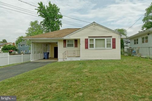 1329 Belgrade Ave, BURLINGTON, NJ, 08016-3327 | Card Image