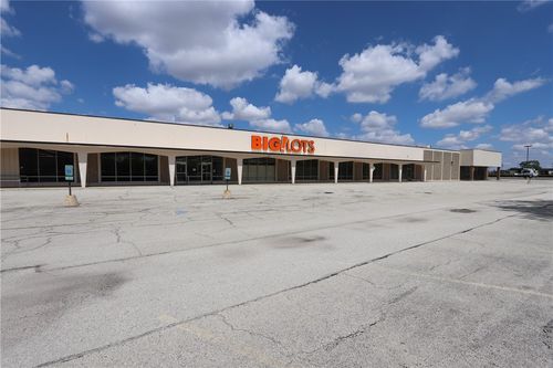 204 Charleston Ave, Mattoon, IL, 61938 | Card Image
