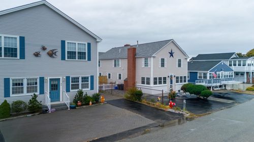 96 Concord St, Seabrook, NH, 03874-4706 | Card Image