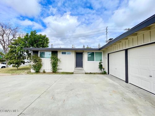 1070 Dennis Avenue, Simi Valley, CA, 93065 | Card Image