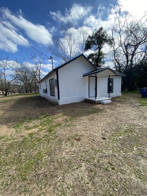 801 Walnut Street, Trinidad, TX, 75163 | Card Image