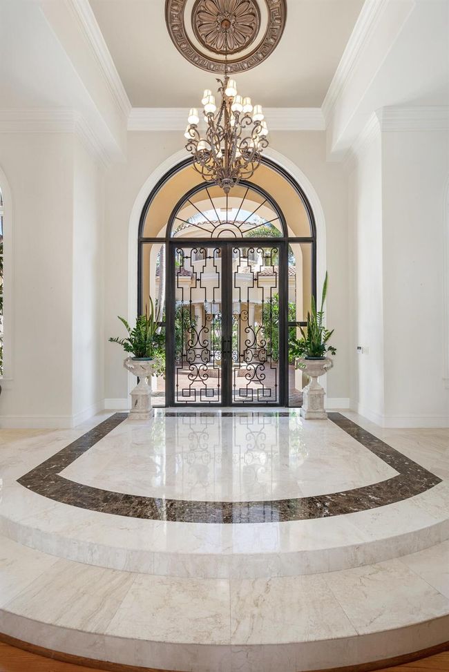 19223 Riverside Dr, House other with 5 bedrooms, 6 bathrooms and null parking in Tequesta FL | Image 5