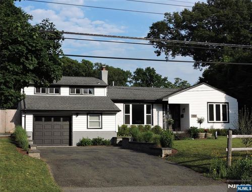 350 Monroe Ave, Wyckoff, NJ, 07481-2453 | Card Image