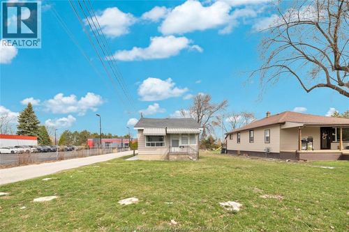 9572 Tecumseh Rd E, Windsor, ON, N8R1A2 | Card Image