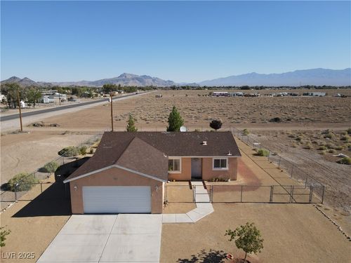 2970 Rio Rico Dr, Pahrump, NV, 89048-6053 | Card Image