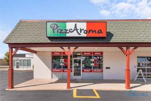 133 E Airport Hwy, Swanton, OH, 43558-1408 | Card Image