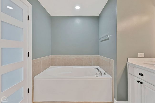 144 Jackson St, Townhouse with 4 bedrooms, 3 bathrooms and 2 parking in GILBERTS IL | Image 15