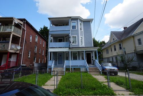 46 Cabot St, Hartford, CT, 06112-2319 | Card Image