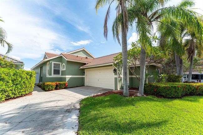 835 Symphony Isles Blvd, House other with 3 bedrooms, 3 bathrooms and null parking in APOLLO BEACH FL | Image 9