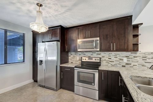 104-2741 Village Blvd, West Palm Beach, FL, 33409-6947 | Card Image