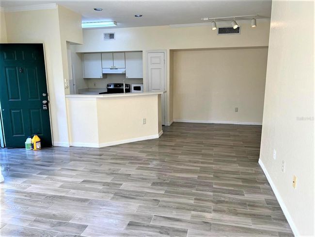 9110 - 9110 Lake Chase Island Way, Condo with 1 bedrooms, 1 bathrooms and null parking in TAMPA FL | Image 6