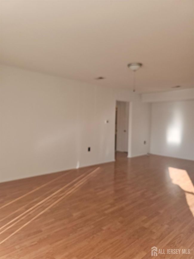 E - 144 Beverly Hill Ter, Townhouse with 1 bedrooms, 1 bathrooms and null parking in Woodbridge NJ | Image 10