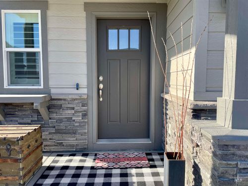 55 N Caracaras Way, Eagle, ID, 83616-7359 | Card Image