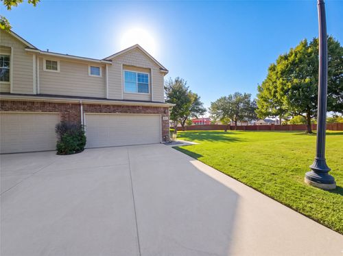 8621 Brunswick Dr, Plano, TX, 75024-7390 | Card Image