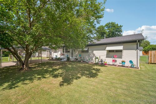 4647 S 30th West Ave, Tulsa, OK, 74107-7523 | Card Image