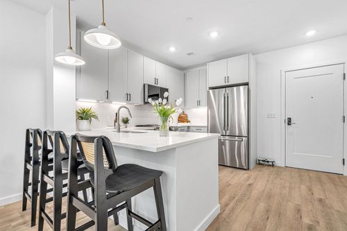 219-80 Constitution Avenue, Portsmouth, NH, 03801 | Card Image