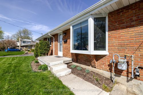 460 Beachwood Ave, London, ON, N6J3K1 | Card Image