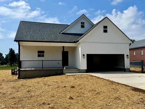 635 E 20th St, Cookeville, TN, 38501-1469 | Card Image