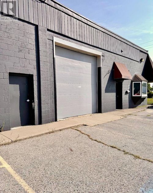 109 Falcon St, London, ON, N5W4Z2 | Card Image
