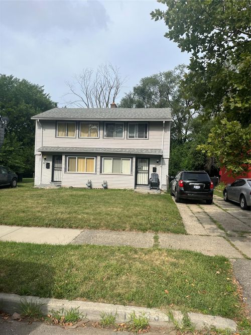 8131 Manor St, Detroit, MI, 48204-3198 | Card Image