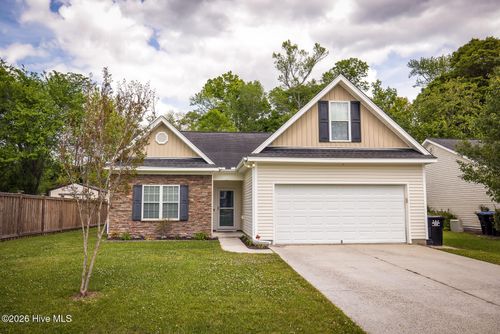 1017 Bally Bunion Ln, Burgaw, NC, 28425-3984 | Card Image
