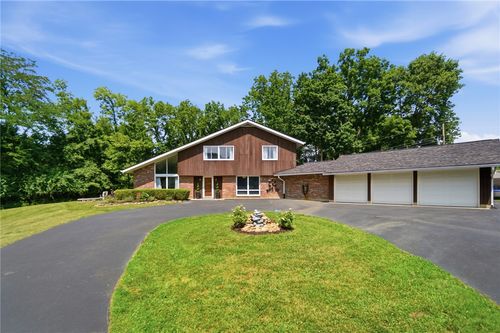 2798 Parakeet Ln, Beavercreek, OH, 45434-6549 | Card Image
