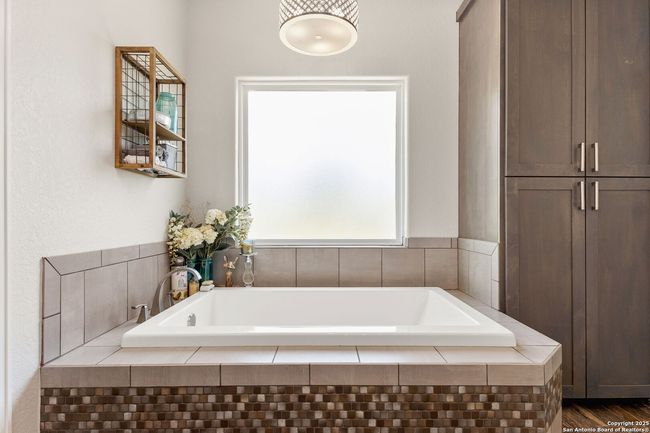 494 Flash Cir, Home with 4 bedrooms, 4 bathrooms and null parking in Luling TX | Image 19
