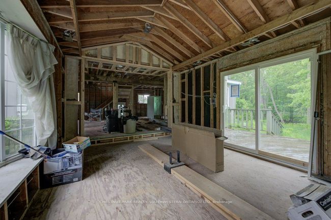 1030 Dundas St S, House other with 4 bedrooms, 1 bathrooms and 4 parking in Cambridge ON | Image 7