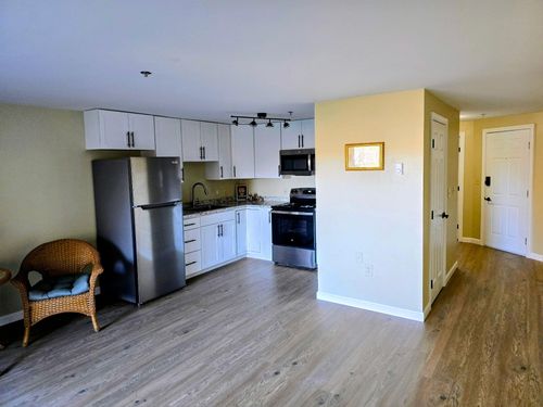 111-574 Main Street, Damariscotta, ME, 04543 | Card Image